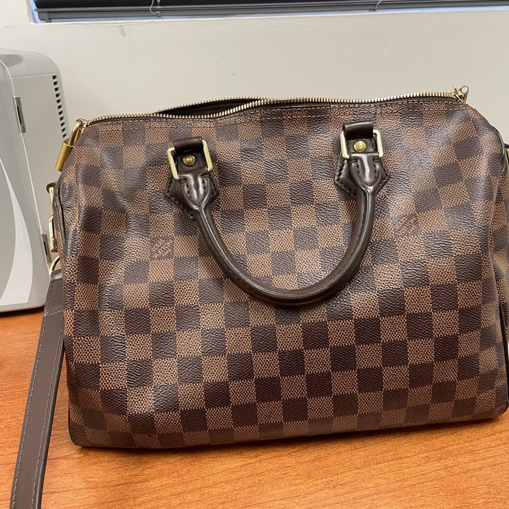 Louis Vuitton Speedy Bandoulière 30 WITH Clèmence Wallet and long strap.